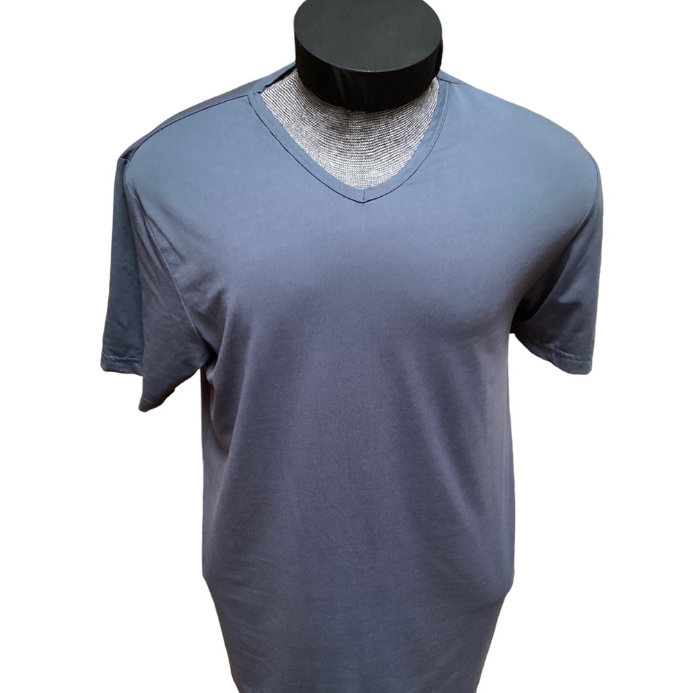 DKNY mens short sleeve Tee shirt, size XL. 360